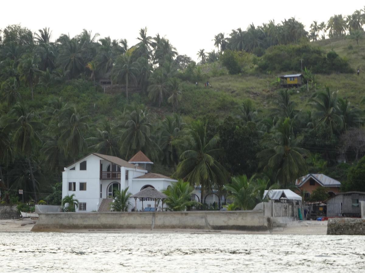 Hotel House Rapunzel Oslob Esterno foto